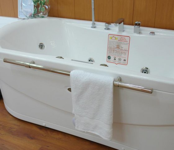 Фото товара Полотенцедержатель Радомир для угловой / прямоугольной ванны (chrome)